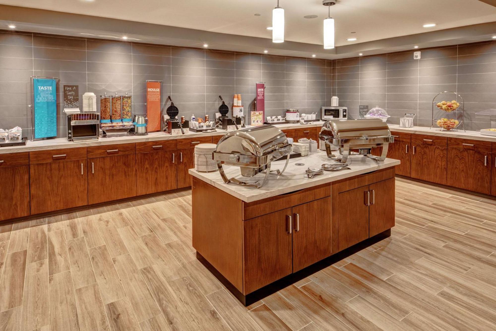 Hampton Discovery Kingdom Napa Gateway 3*